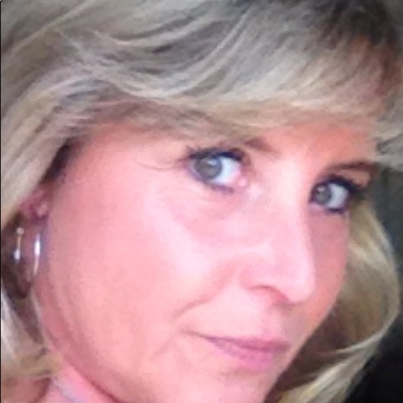 Profile Picture of Lisa Mccarthy (@brycon66) on Poshmark