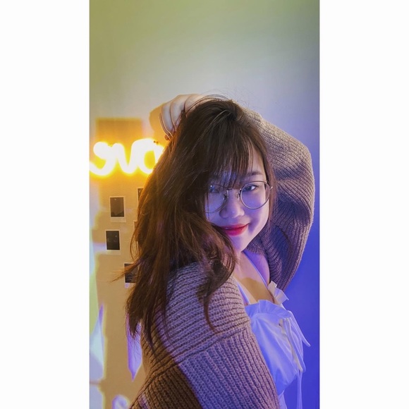 Profile Picture of Phoebe Ng (@trucnguyen99) on Poshmark