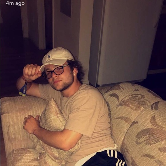Profile Picture of Blake Schnatterer (@blakeschnatt) on Poshmark