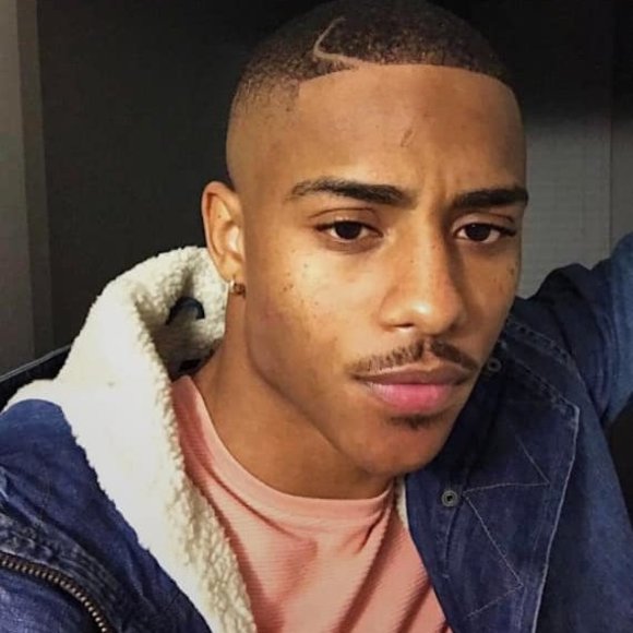 Profile Picture of Eric Lambert (@ericlambert278) on Poshmark