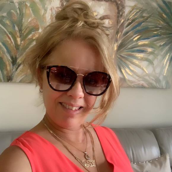 Profile Picture of Maria victoria Valero (@vikyvalero) on Poshmark