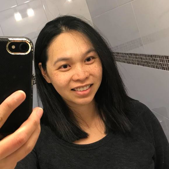 Profile Picture of Kwan yee Cheng (@smileigh_girl) on Poshmark