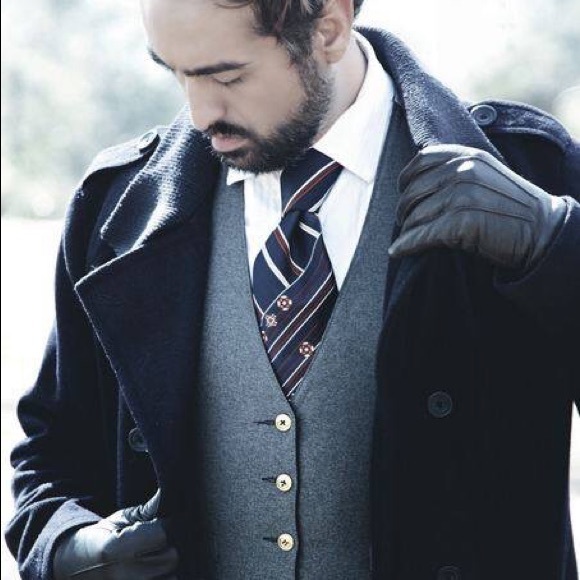 Profile Picture of Andrew James (@dapperaj) on Poshmark