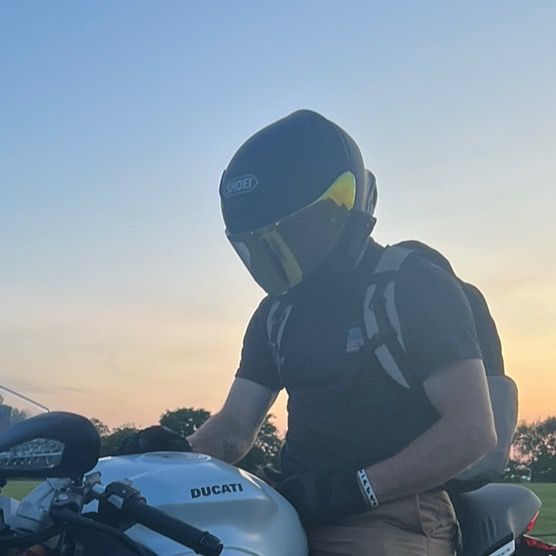 Profile Picture of Carlton (@voak) on Tiktok