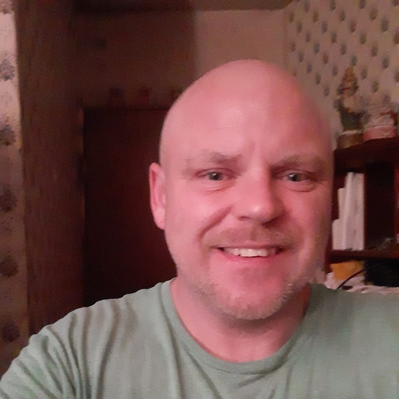 Profile Picture of Jonny Thompson (@740ssforlife) on Poshmark