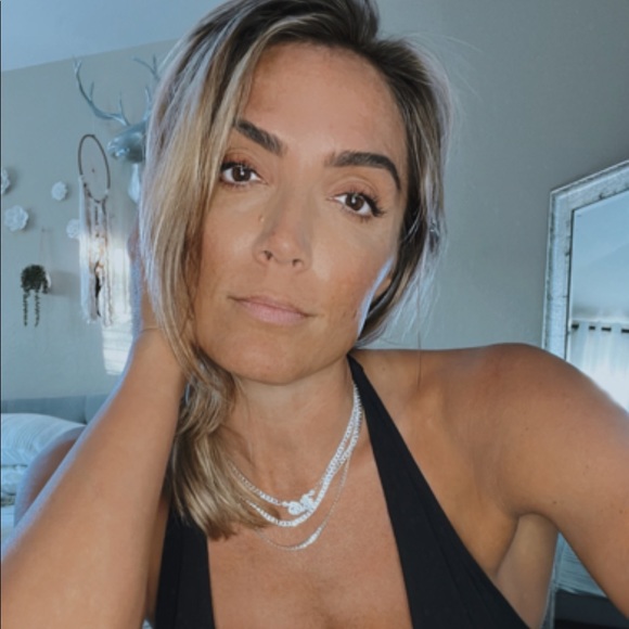 Profile Picture of Kelly Gammon (@kg1303) on Poshmark