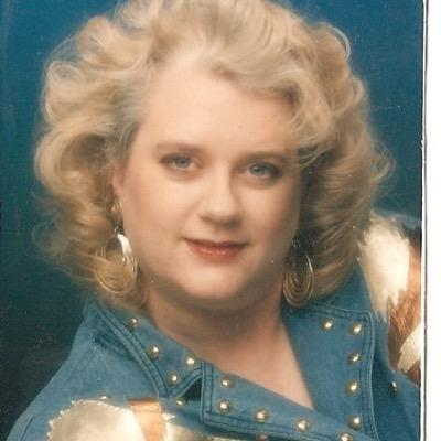 Profile Picture of Debbie Abbott (@AbbottDebs28) on Twitter