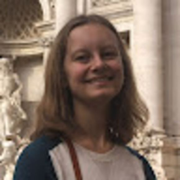 Profile Picture of Kayla Beardsell (@kaylabeardsell) on Poshmark