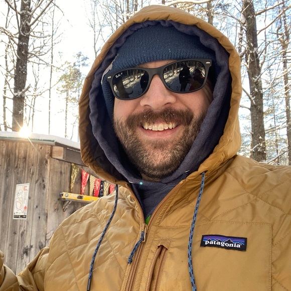 Profile Picture of Daniel Darcy (@frazux838) on Poshmark