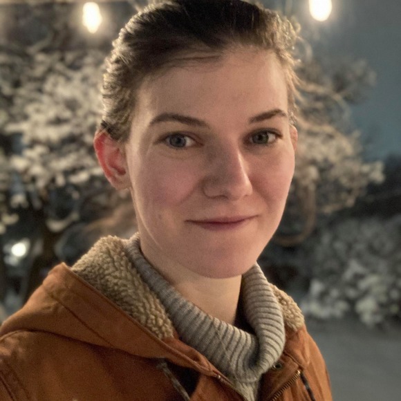 Profile Picture of Meagan Beattie (@stormageddon) on Poshmark