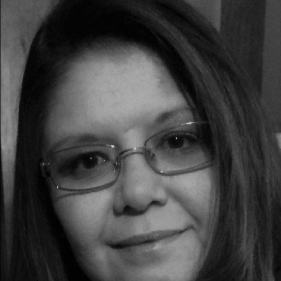 Profile Picture of Emma Jimenez (@8909emma) on Poshmark