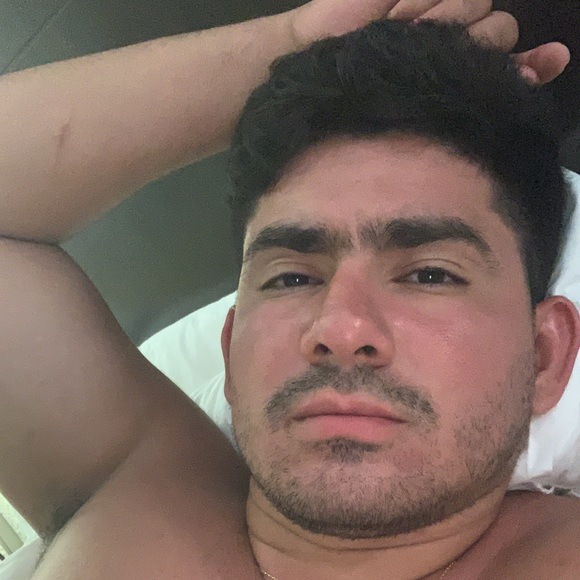 Profile Picture of Rainer Lara (@rainerlara) on Poshmark