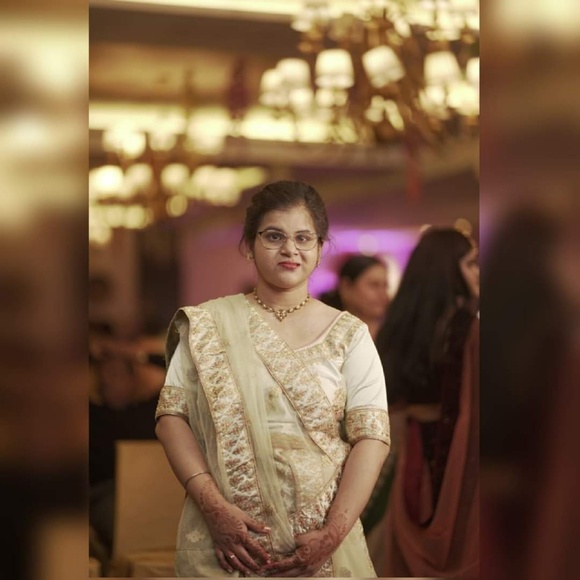 Profile Picture of Shatarupa Chaudhuri (@shatarupa96) on Poshmark