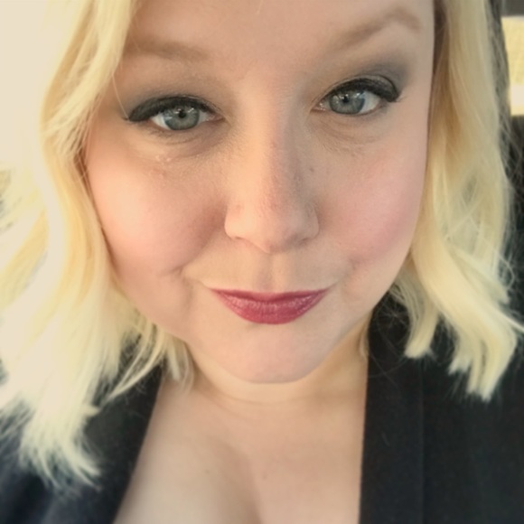 Profile Picture of Shelly may Ferguson (@shellymay123) on Poshmark