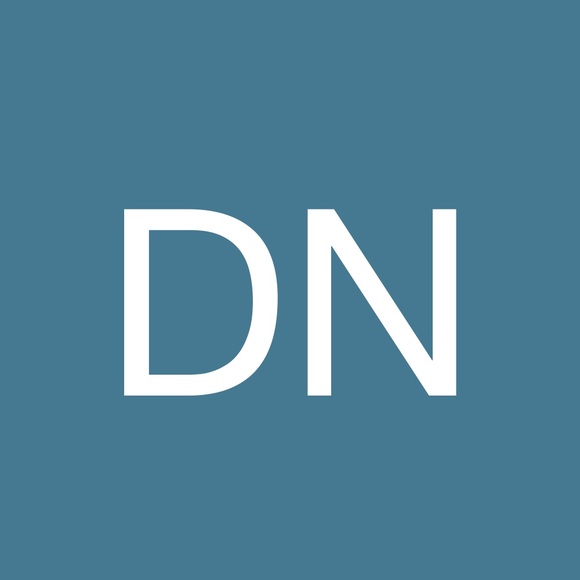 Profile Picture of Daniela Nestory (@dnestory) on Poshmark