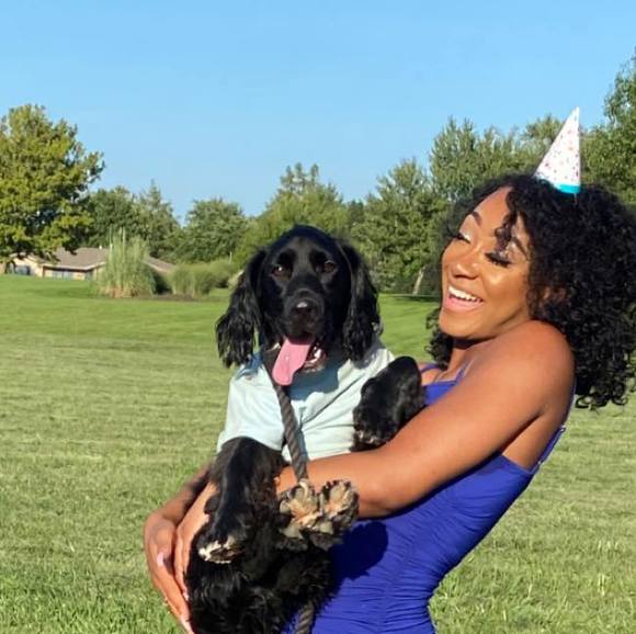 Profile Picture of Ashanti Weems (@ashantimarie) on Poshmark