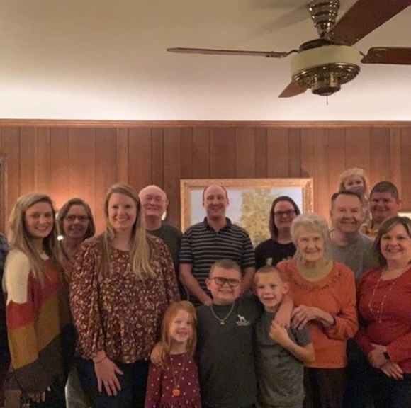 Bari Boyea - Poshmark Profile Picture of Bari Boyea (@bariboyea) on Poshmark