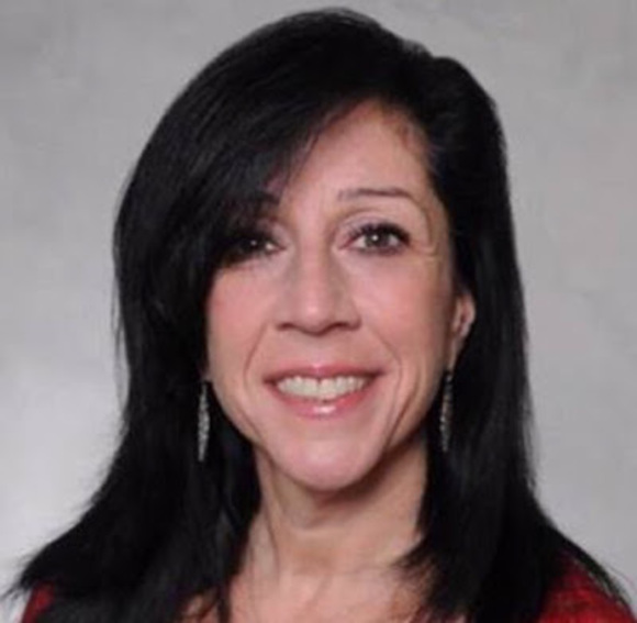 Geniene Sciacca - Poshmark Profile Picture of Geniene Sciacca (@geniene_sciacca) on Poshmark