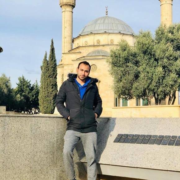Profile Picture of Umair Ibrar (@umairibrar20) on Poshmark