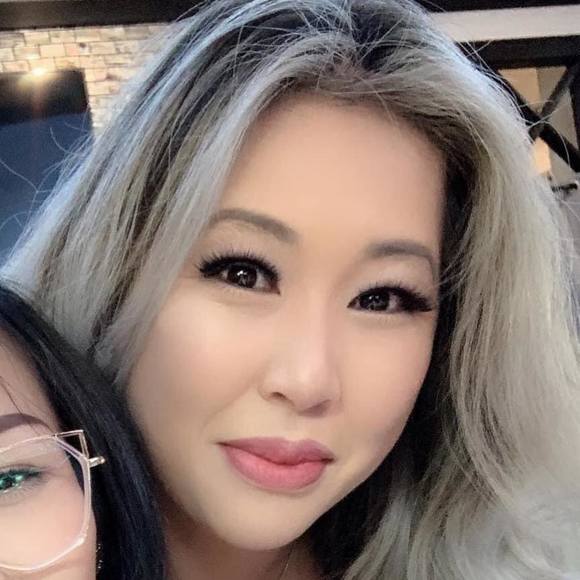 Profile Picture of Aimee Chu (@achu0817) on Poshmark