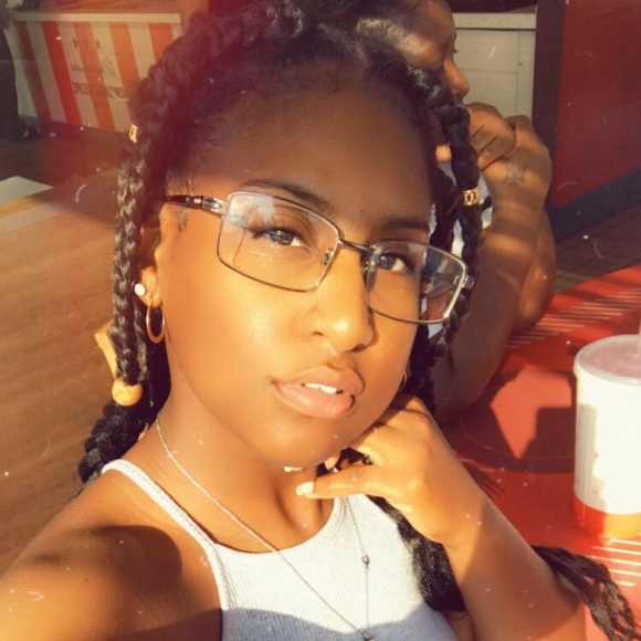 Profile Picture of Kay Sorey (@kayrene18) on Poshmark