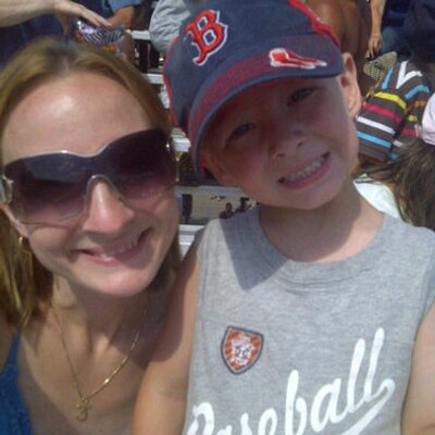 Profile Picture of Jenn Hoyt (@jenn_hoyt) on Twitter