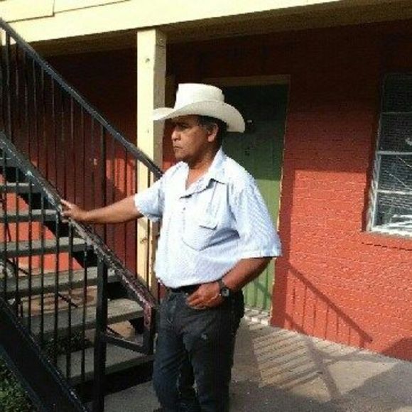 Profile Picture of Chendy Paco (@marcelinopaco) on Poshmark