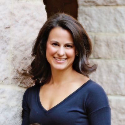 Profile Picture of Katherine Alvarez (@kalvarez1221) on Twitter