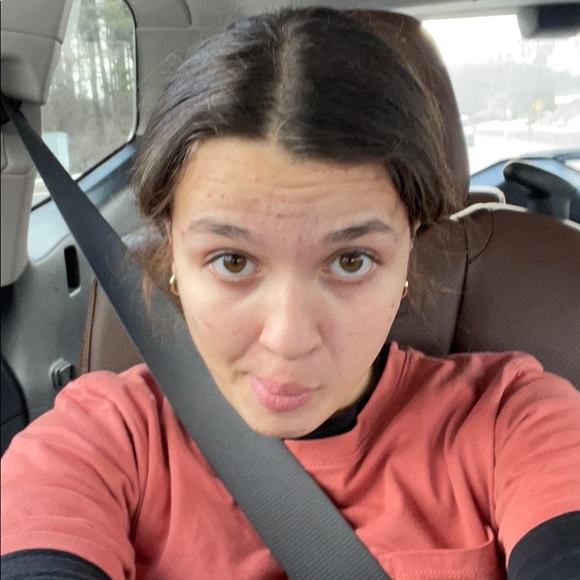 Profile Picture of Amaleah Streit (@streitama26) on Poshmark