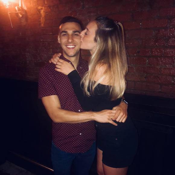 Profile Picture of Tom Bomengo (@tommyybo) on Poshmark