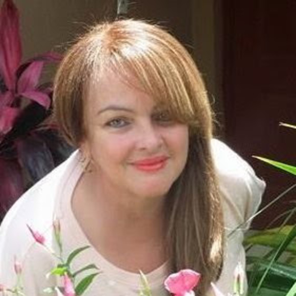 Profile Picture of Mirtha Castro (@mirthacastro) on Poshmark