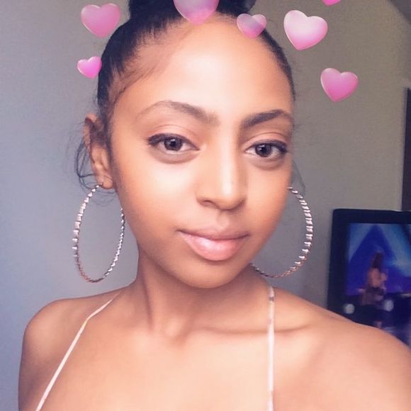 Profile Picture of Meseret Hadera (@mesh642003) on Poshmark