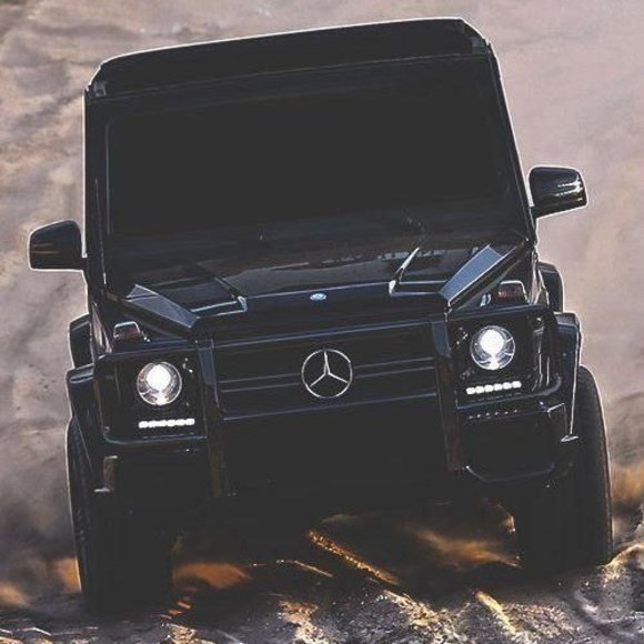 Profile Picture of Osamah Abyadh (@abyadh) on Poshmark