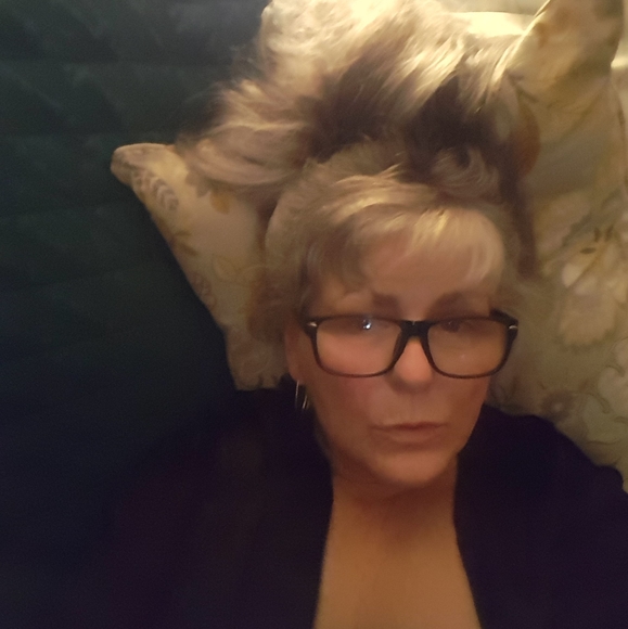 Profile Picture of Marcia Corbin (@longtimegone) on Poshmark