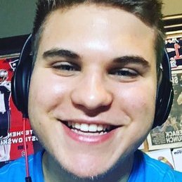 Profile Picture of Mr. Workaholic (@PoorMitchMilani) on Twitter