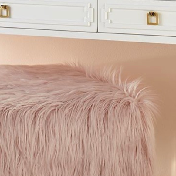 Profile Picture of Alexis Chumacera (@totototo1) on Poshmark