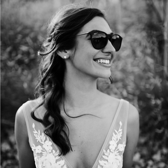 Profile Picture of Erica Simone (@esimone1) on Poshmark