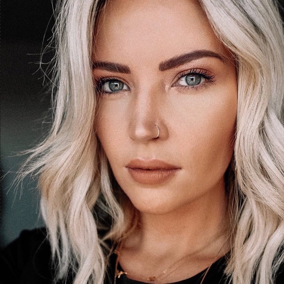 Profile Picture of Shea Phillips (@sheasykora644) on Poshmark