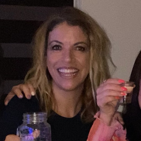 Profile Picture of Gabriela Bourette (@seagull74) on Poshmark