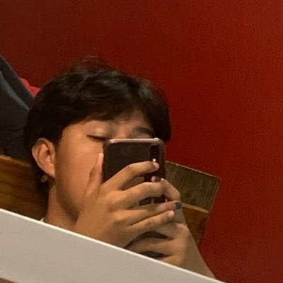 Profile Picture of Chris Lezama (@chrzs_l) on Twitter