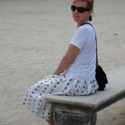 Profile Picture of Clair Roberts (@clair_roberts) on Twitter