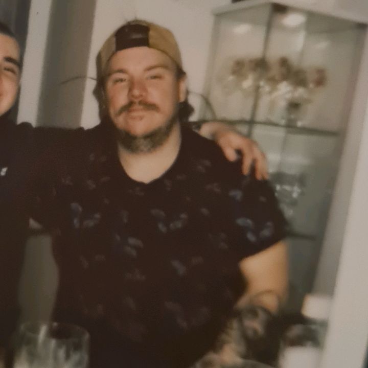 Profile Picture of Robin (@robinves) on Tiktok