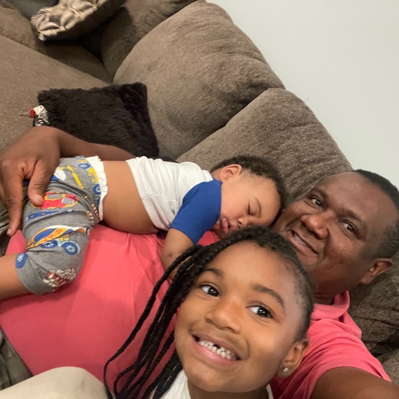 Profile Picture of Merlon Palacios (@merlonp2095) on Poshmark