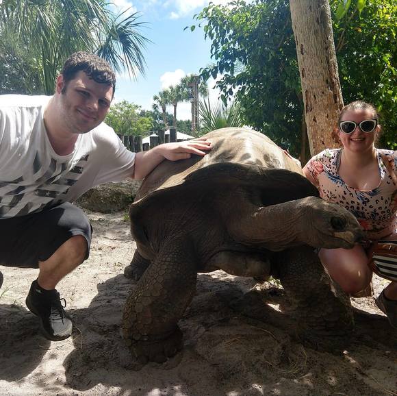 Profile Picture of Amanda Schneider (@aschneider1030) on Poshmark