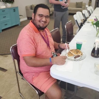 Profile Picture of Chris Espinoza (@cristobal90716) on Twitter