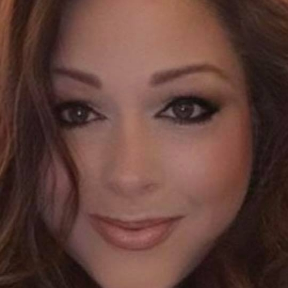 Profile Picture of Michaela Koenig (@mbkoenig) on Poshmark