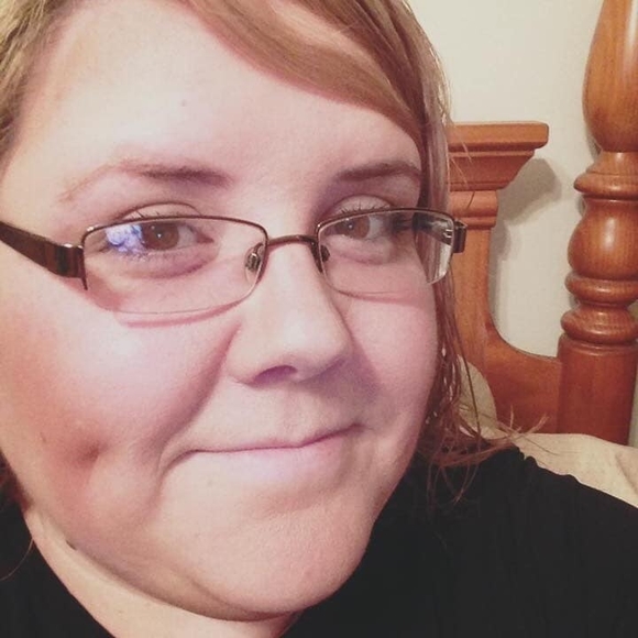 Profile Picture of Heather Rountree (@heather1284) on Poshmark