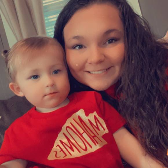 Profile Picture of Amanda Mcdonald (@amanda67137) on Poshmark