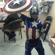 Profile Picture of Andrew Orlando (@amocomics) on Youtube