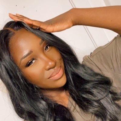 Profile Picture of Chi. (@chinwe0jo) on Twitter